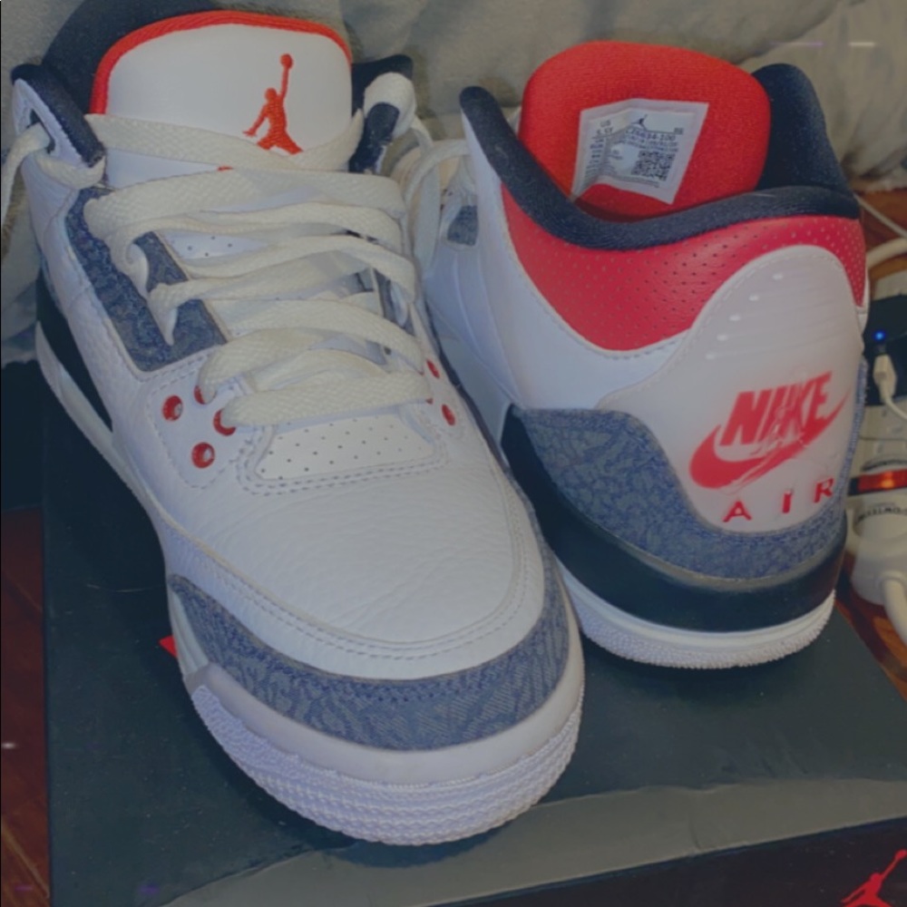 Jordan 3 - Picture 2 of 4